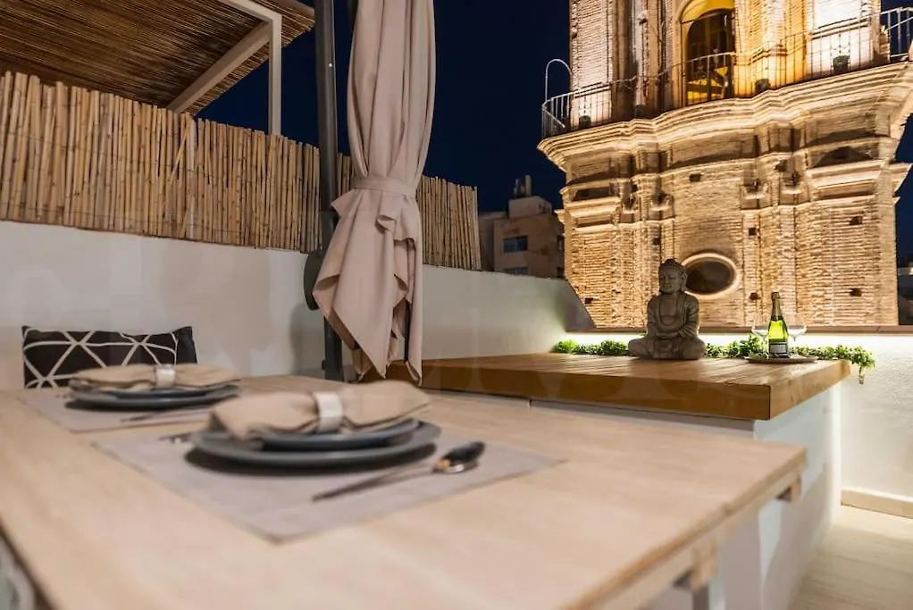 Penthouse With Private Rooftop - Center By Rems مالقة 0*,